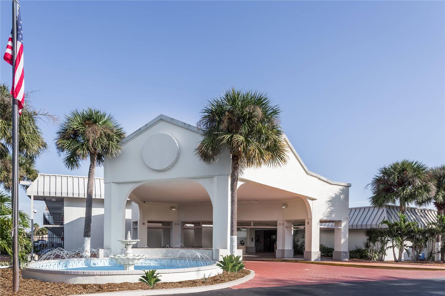 Days Inn by Wyndham St. Petersburg / Tampa Bay Area 1/16