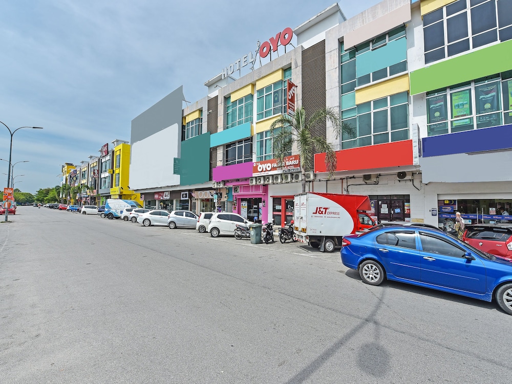 Oyo 768 Fajar Baru Boutique Hotel 5/39
