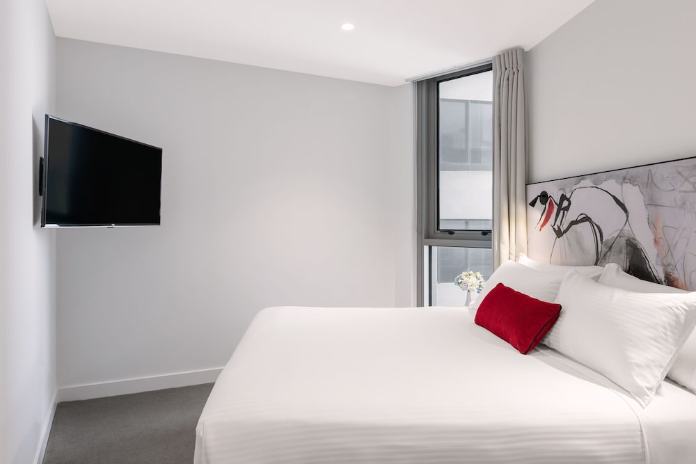 2 BEDROOMS, APARTMENT