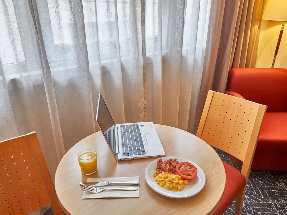 Mercure Perth 54/72