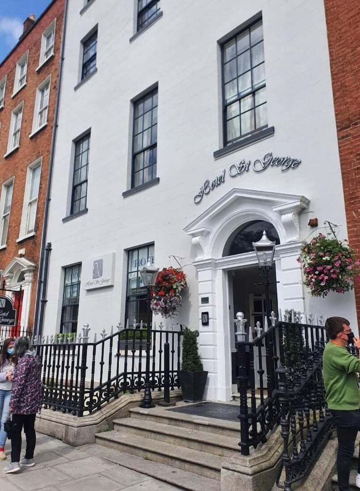 Hotel St. George by Nina 5/50