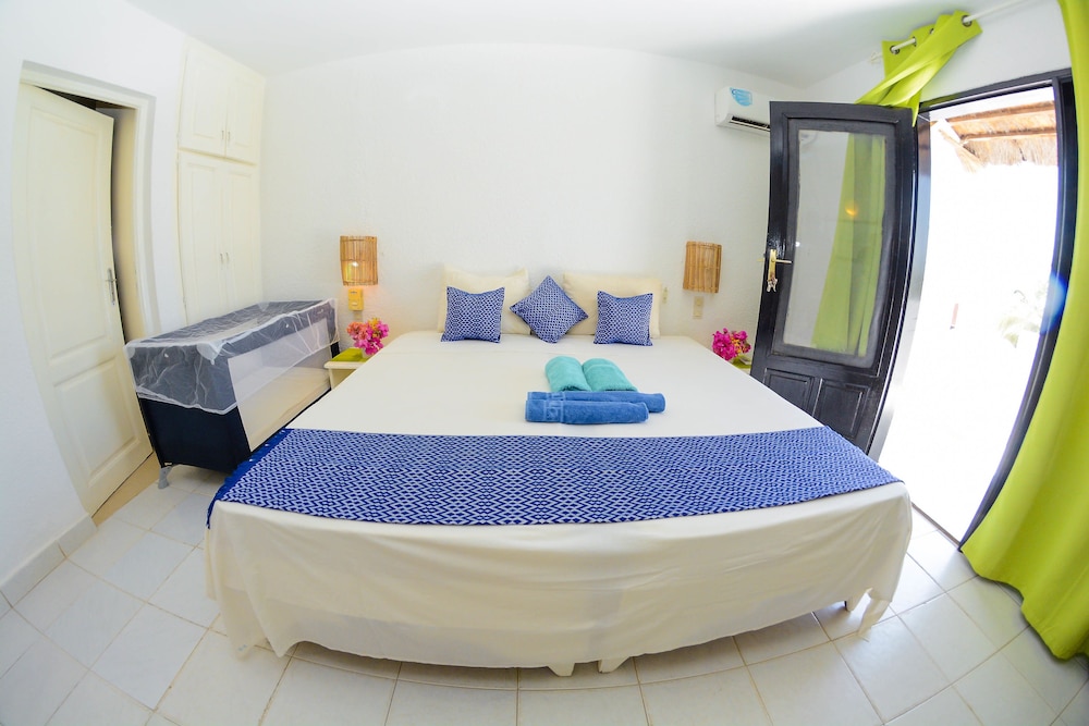 Africa Queen Hotel 15/70