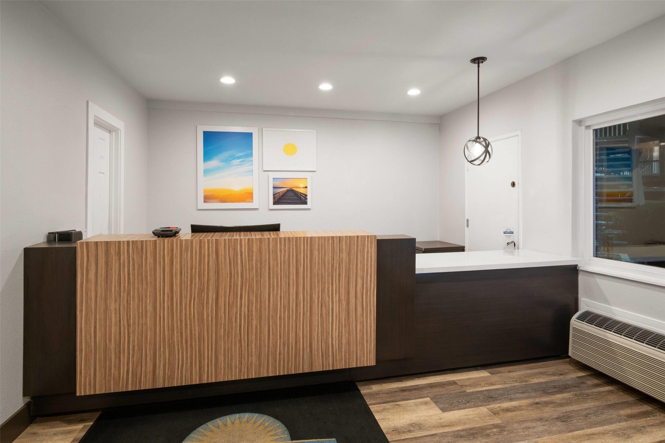 Days Inn by Wyndham Monterey Downtown 4/31