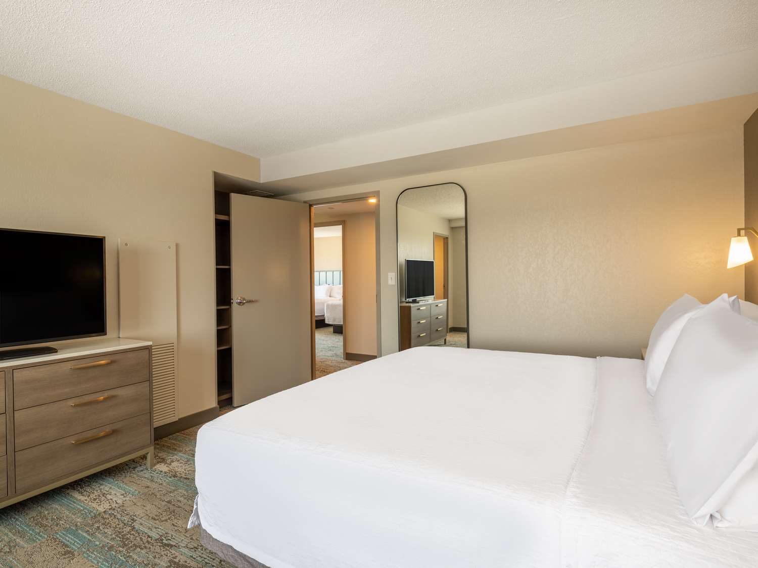 جناح بغرفتي نوم بإطلالة، Homewood Suites by Hilton Toledo Downtown 4/6