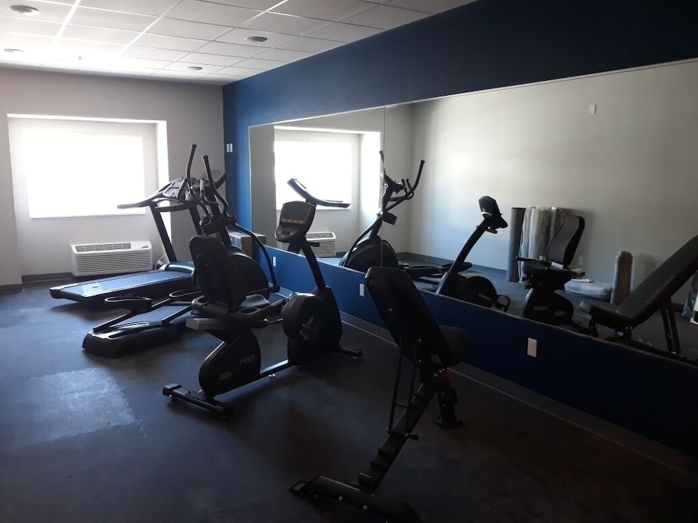 Microtel Inn & Suites by Wyndham Woodland Park 18/33