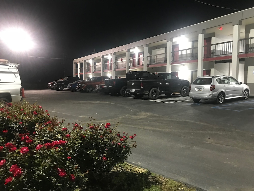 Americas Best Value Inn Ft Jackson 26/32