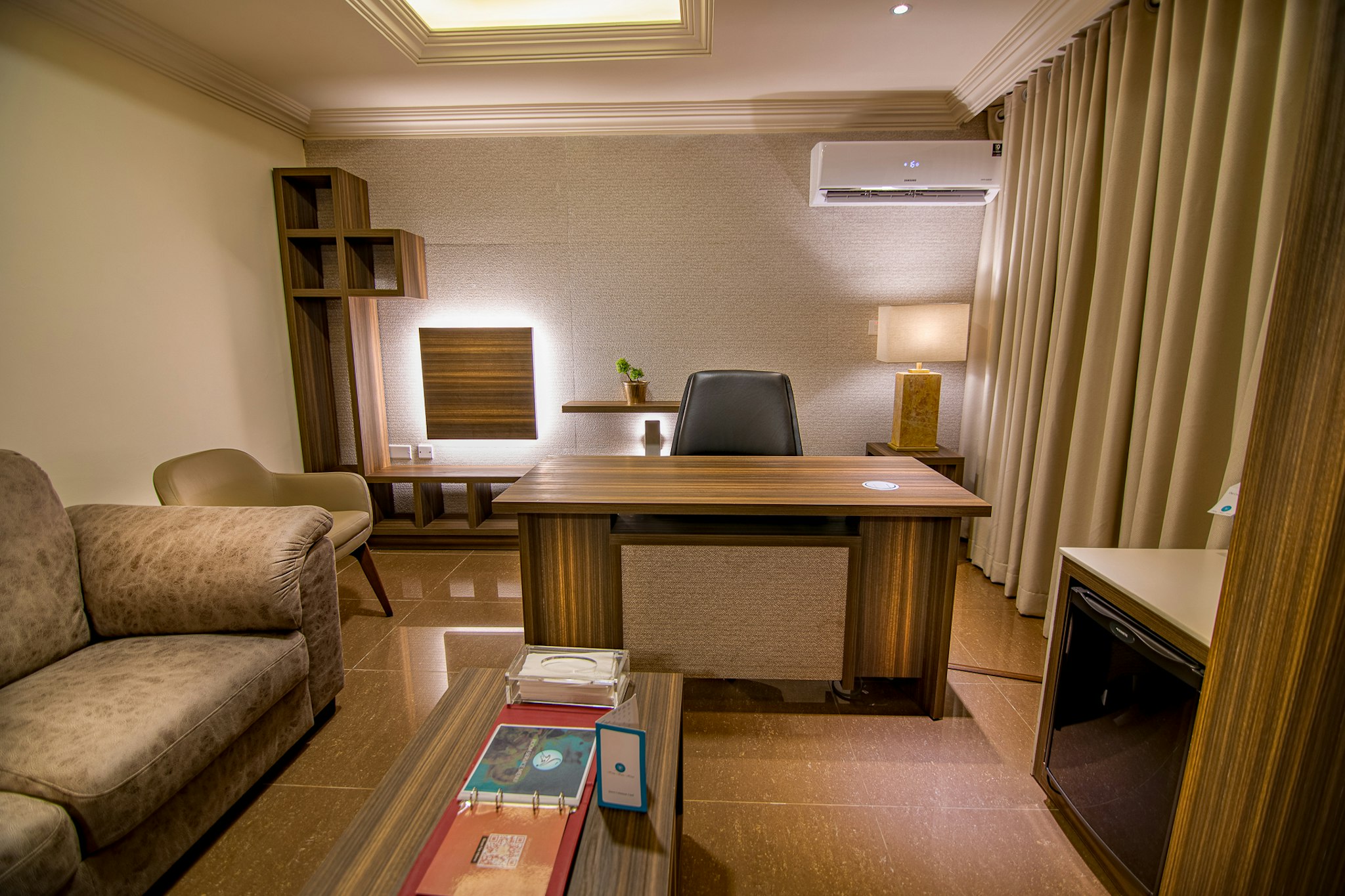 Home Suites Hotel 57/80