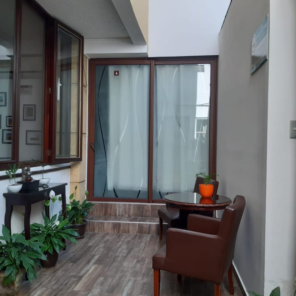 VILLA FLORENCIA ZONA ROSA 56/71