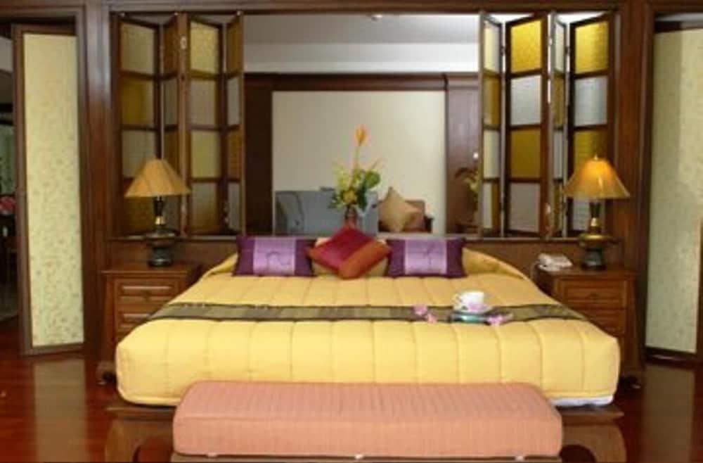 Avalon Beach Resort 35/74
