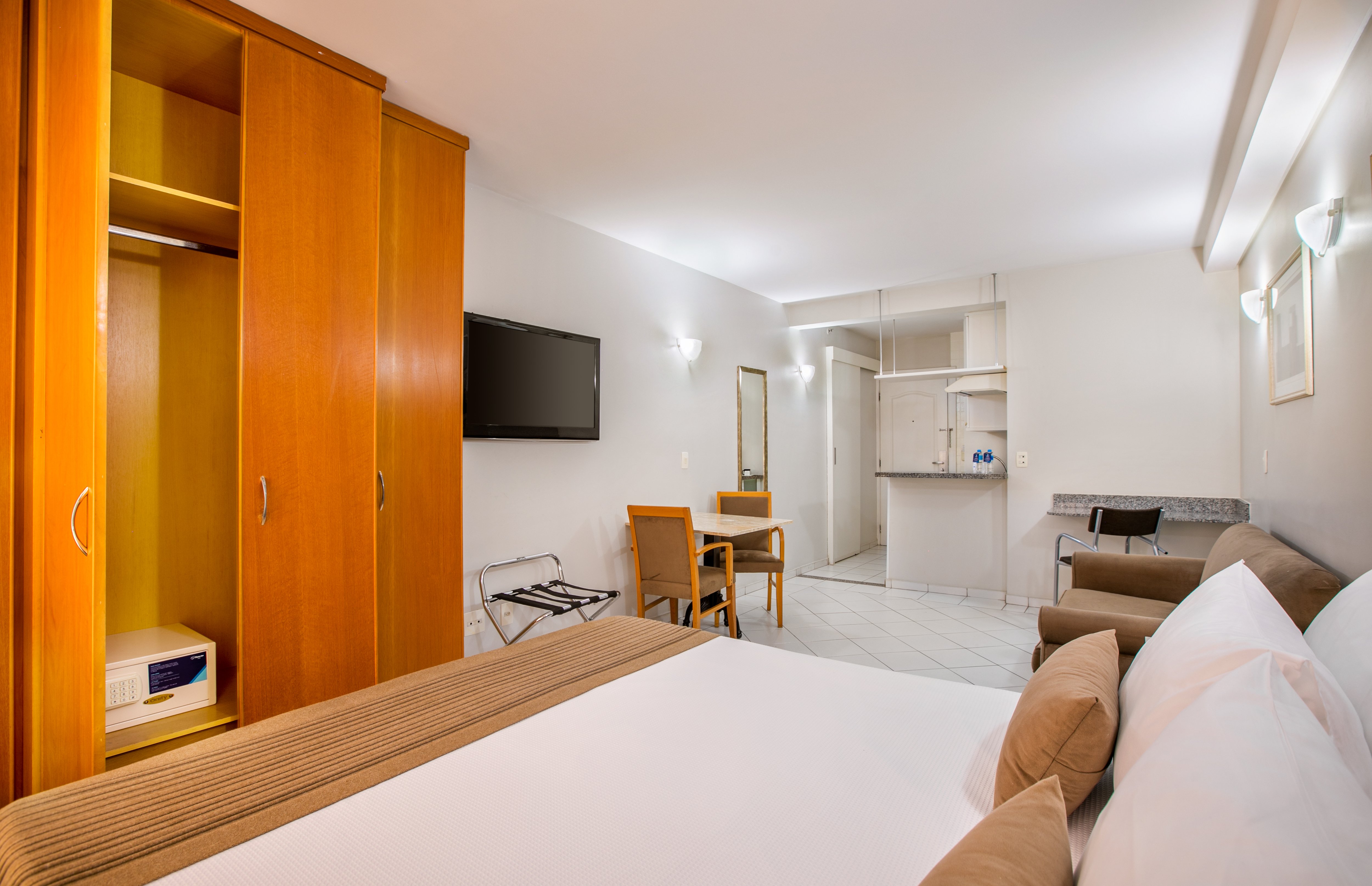 LUXURY, DOUBLE BED