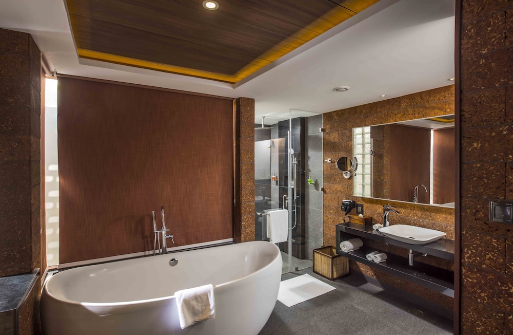 Estate, Villa, King Bed, Balcony