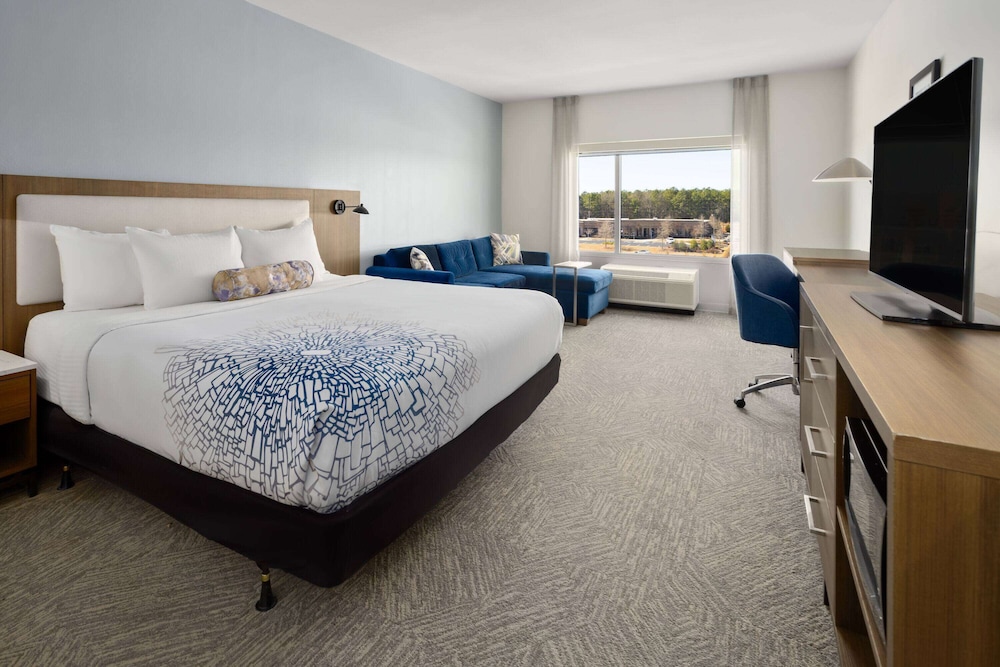 La Quinta Inn & Suites by Wyndham Locust Grove 18/55