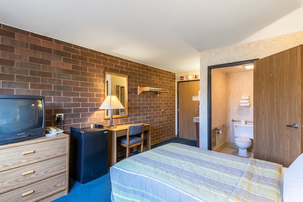Motel6 Eau Claire, WI 21/49