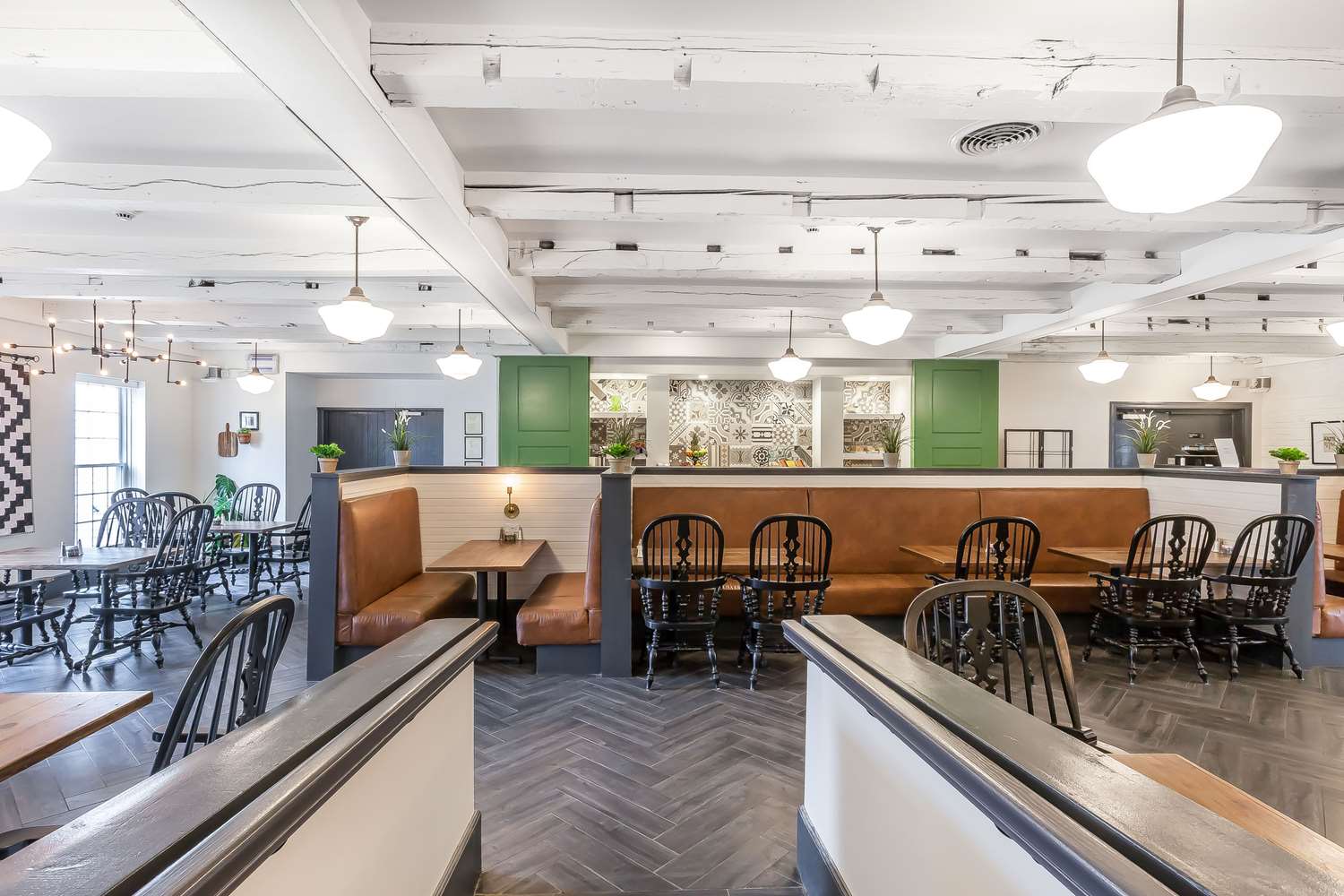 Aurora Inn Hotel And Event Center 36/45