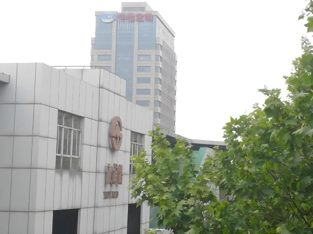 GreenTree Inn Express Shanghai Baoshan District Youyi Road Metro Station 4/46