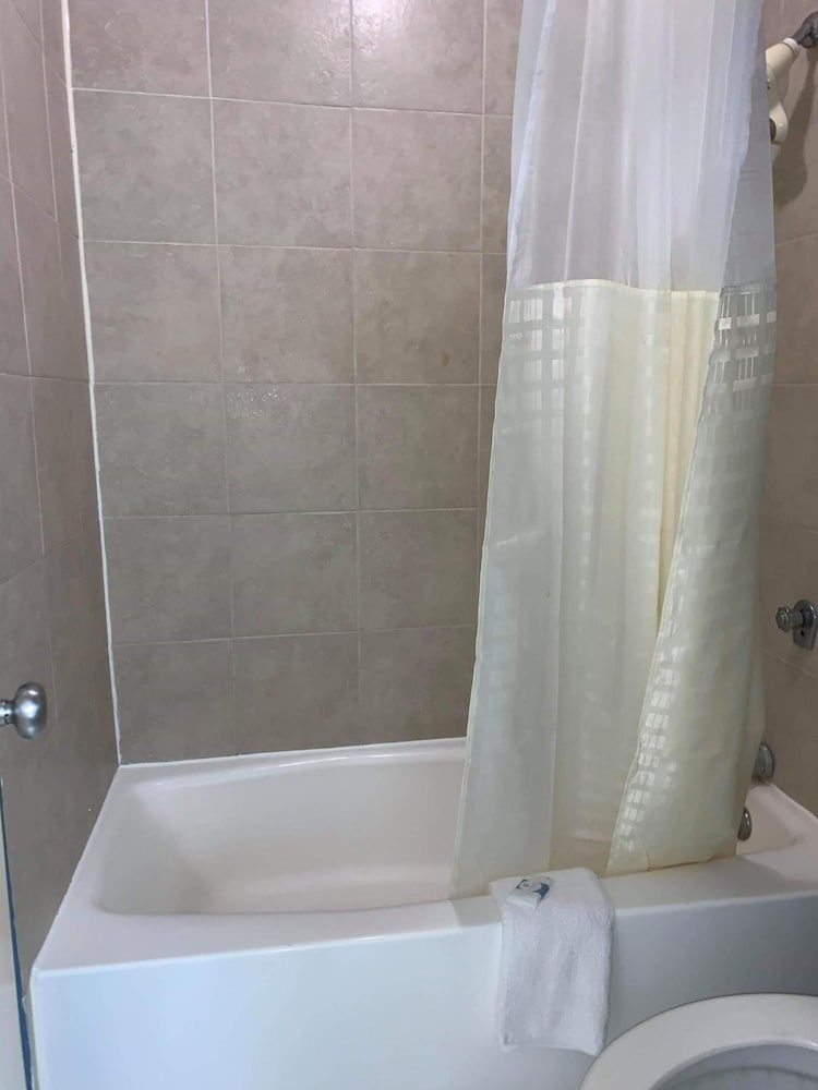 Best Price Motel & Suites 55/56