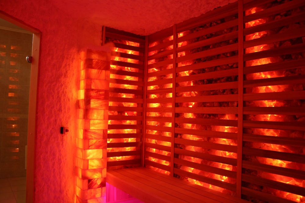 Holiday Beach Budapest Wellness 30/72