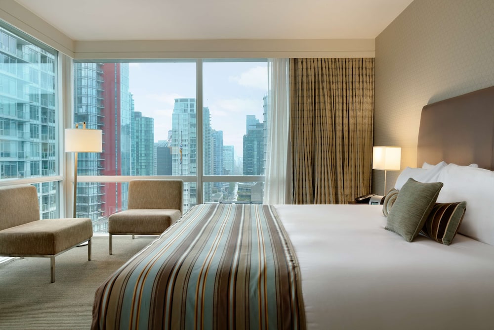 Coast Coal Harbour Hotel 9/64