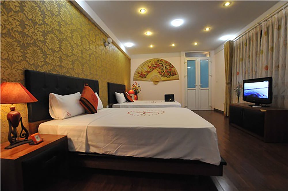 Urban Alley Hotel 20/50