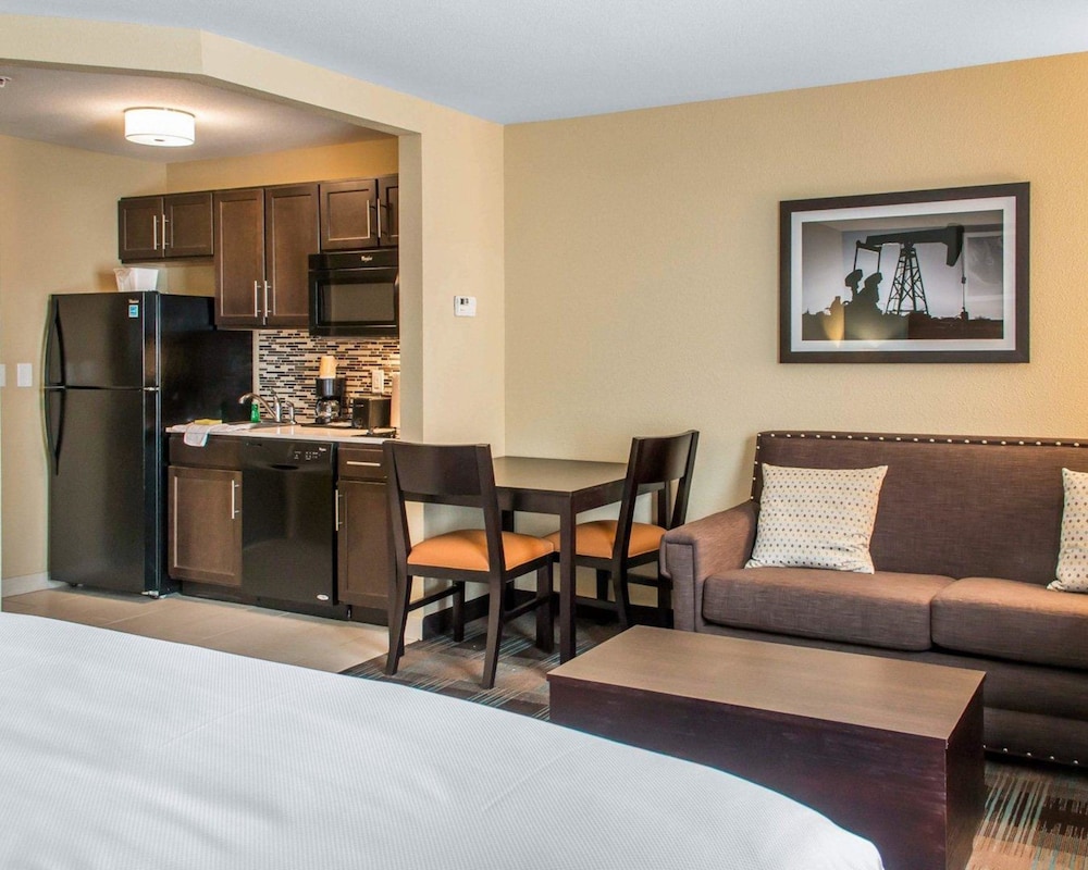 MainStay Suites Cotulla 35/37