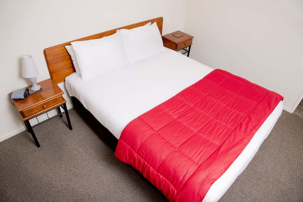 Hamilton Settlers Motor Lodge 14/37