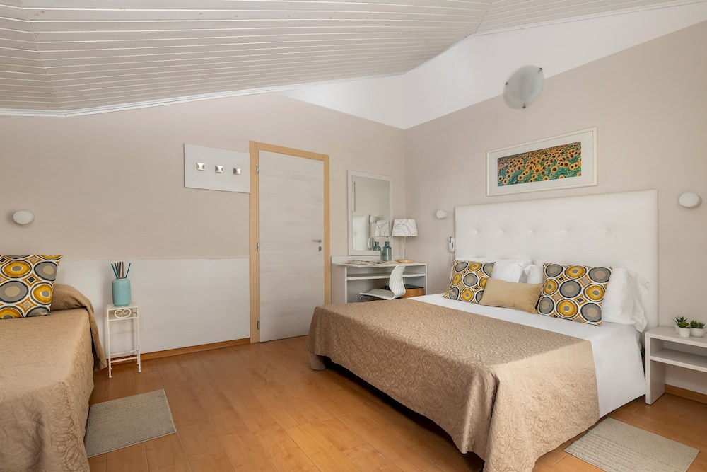 Hotel Eliseo 37/50