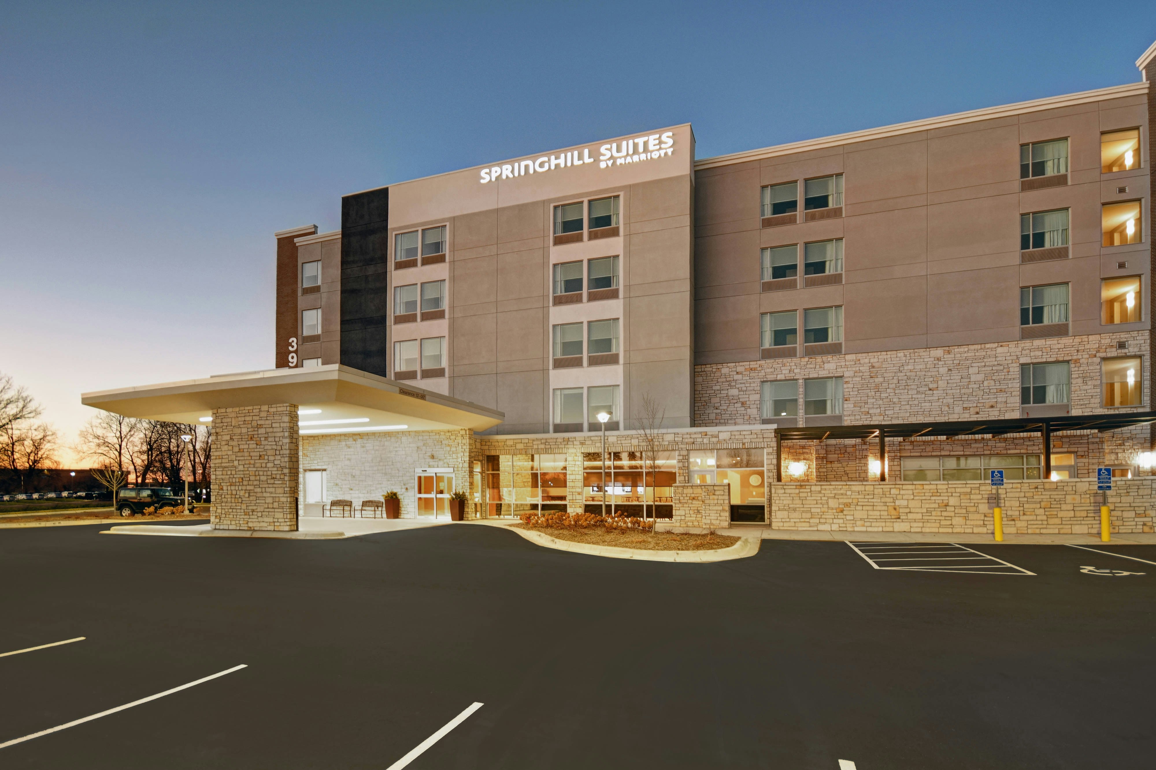 SpringHill Suites by Marriott St. Paul Arden Hills 51/52
