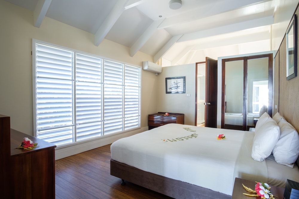 2 Bedrooms, Island, Villa