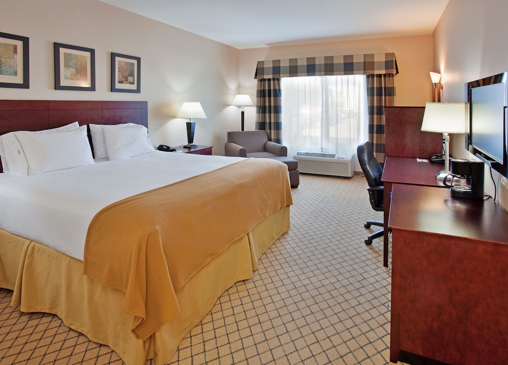 Holiday Inn Express Hotel And Suites Wichita Airport 17/58