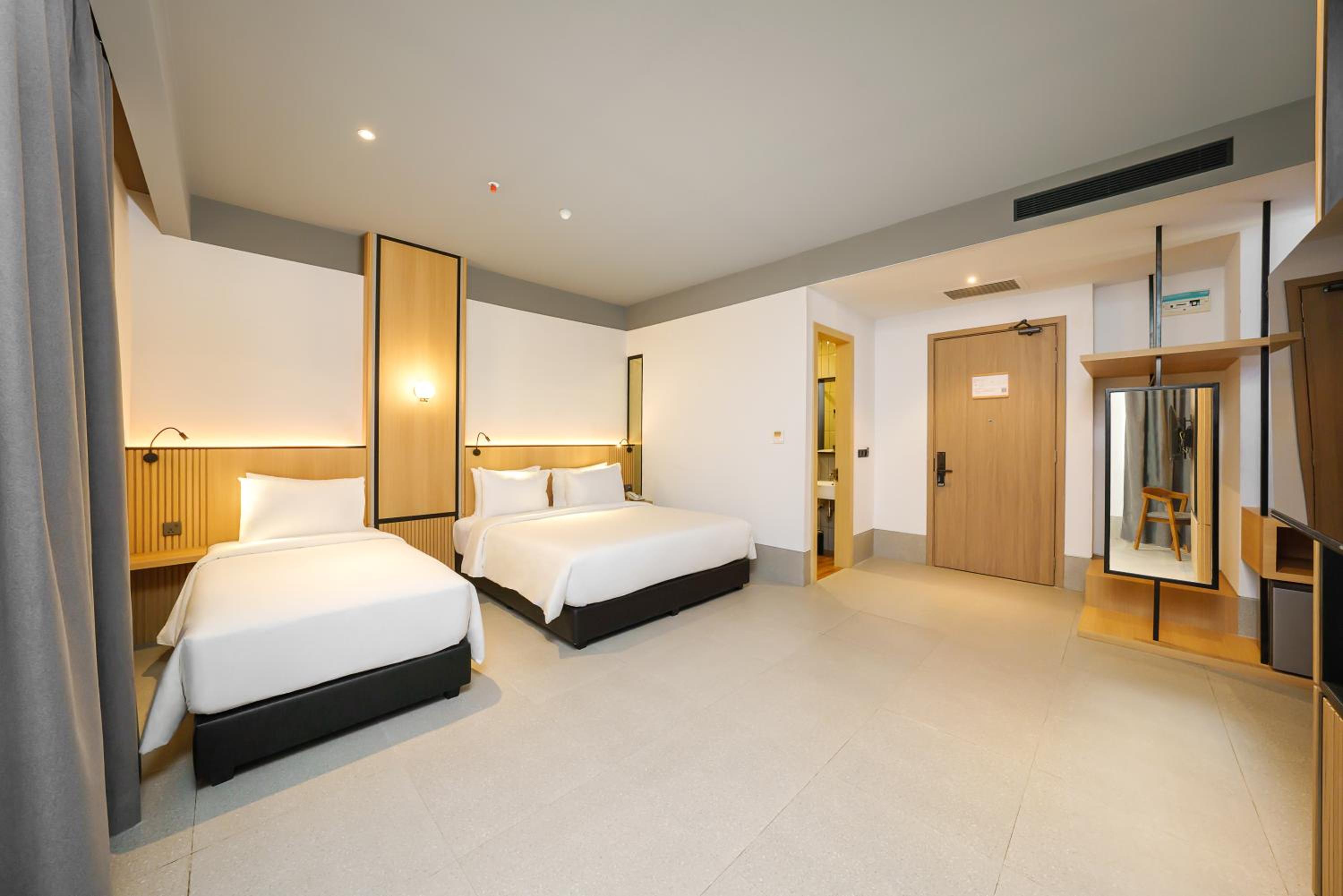 Ando Hotel Batam 11/24