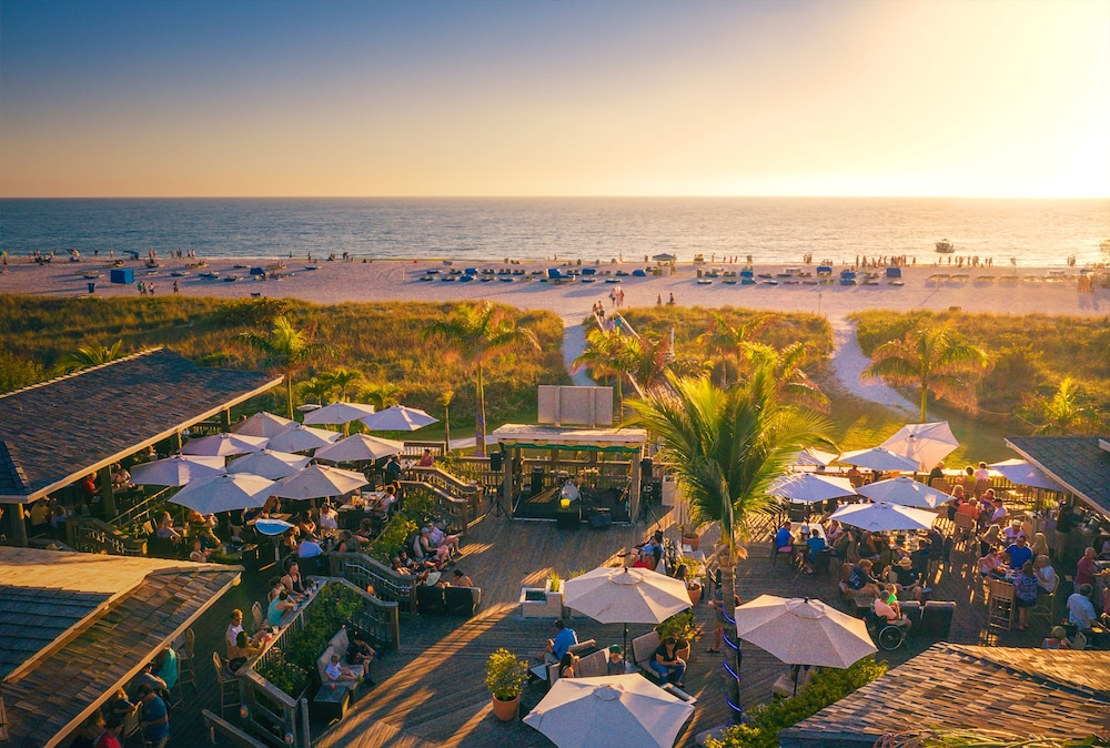 The Beachcomber St. Pete Beach, Outset Collection by Hilton 34/40