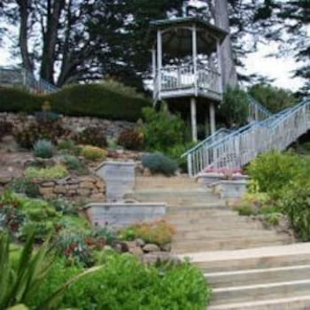 Camp Estate 38/45