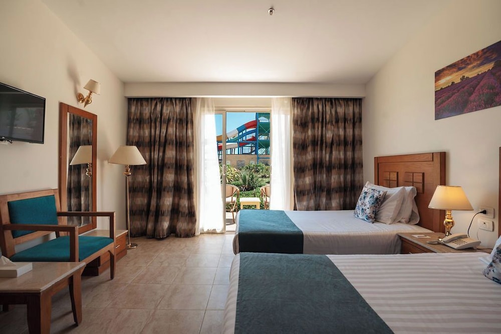 SUNRISE Serano Club Resort 23/61