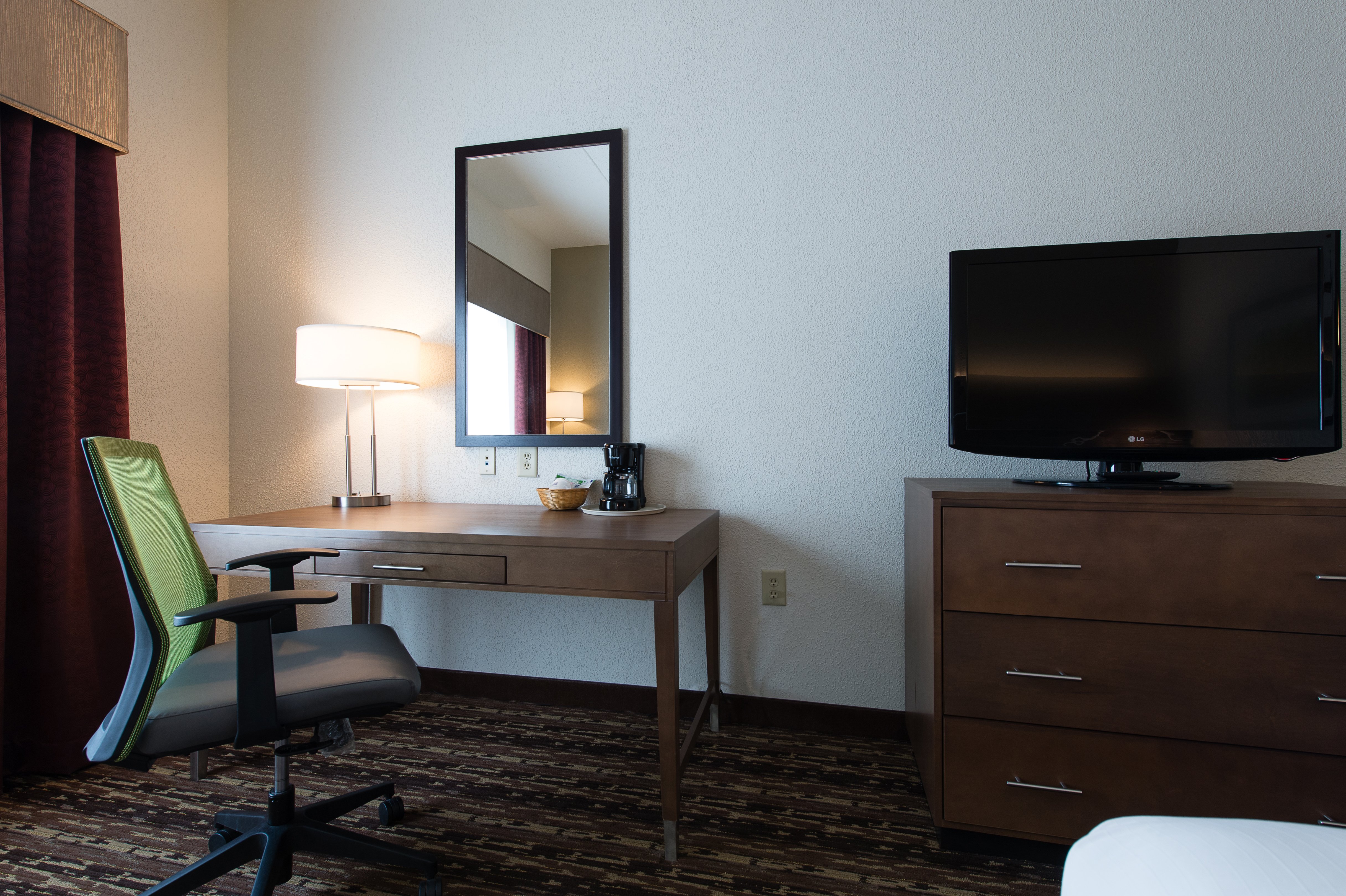 Holiday Inn Exp Walterboro 70/77