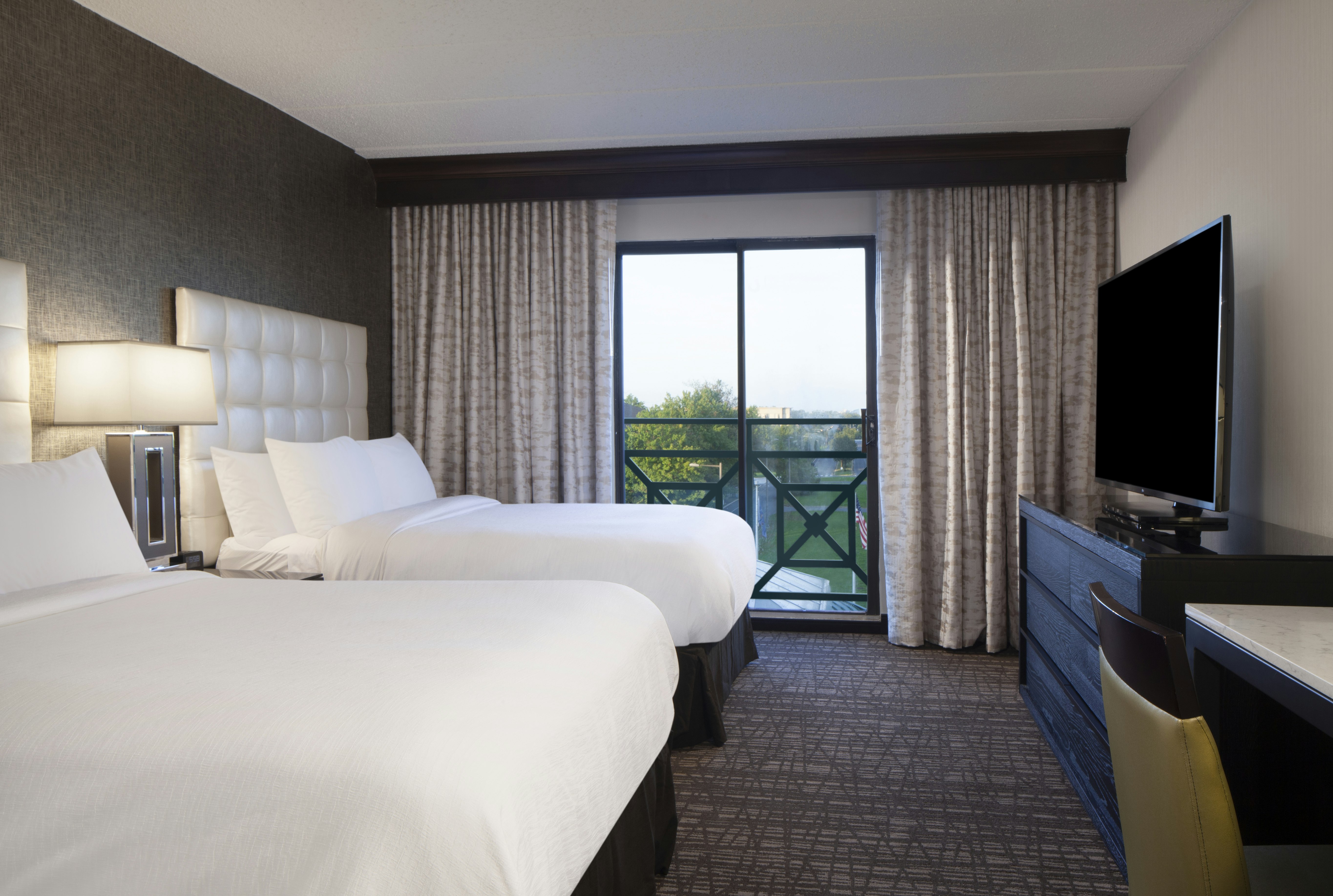 Embassy Suites by Hilton Philadelphia Airport 9/69