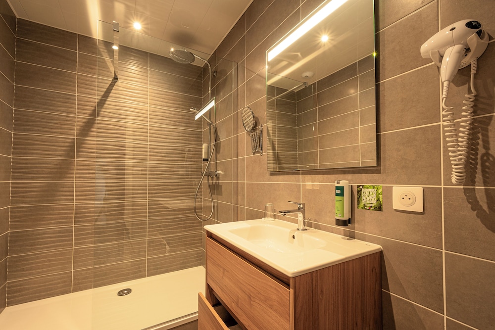 HOTEL LA THOMASSE 28/31