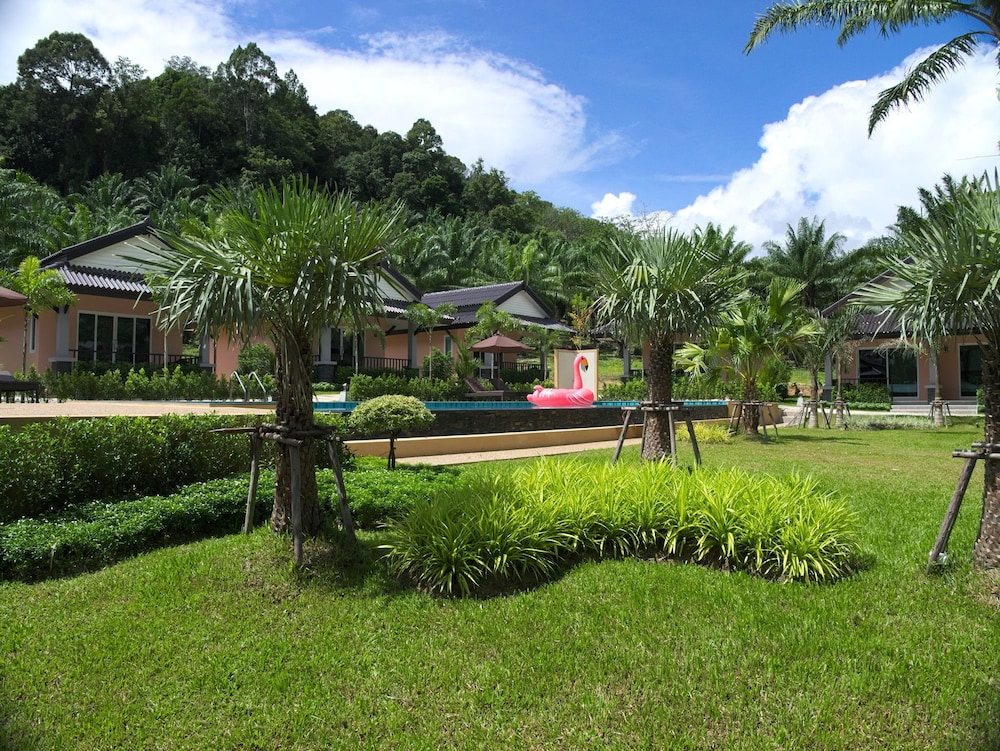 Palm Kiri Resort 4/45