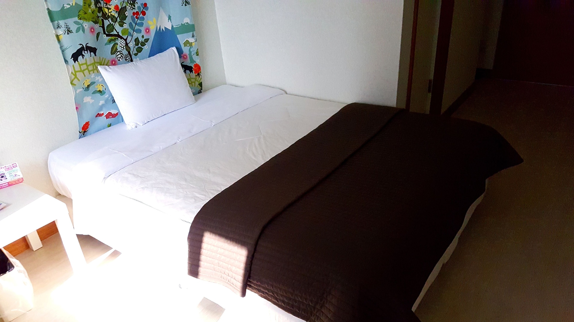 ROOM, DOUBLE BED, SMOKING