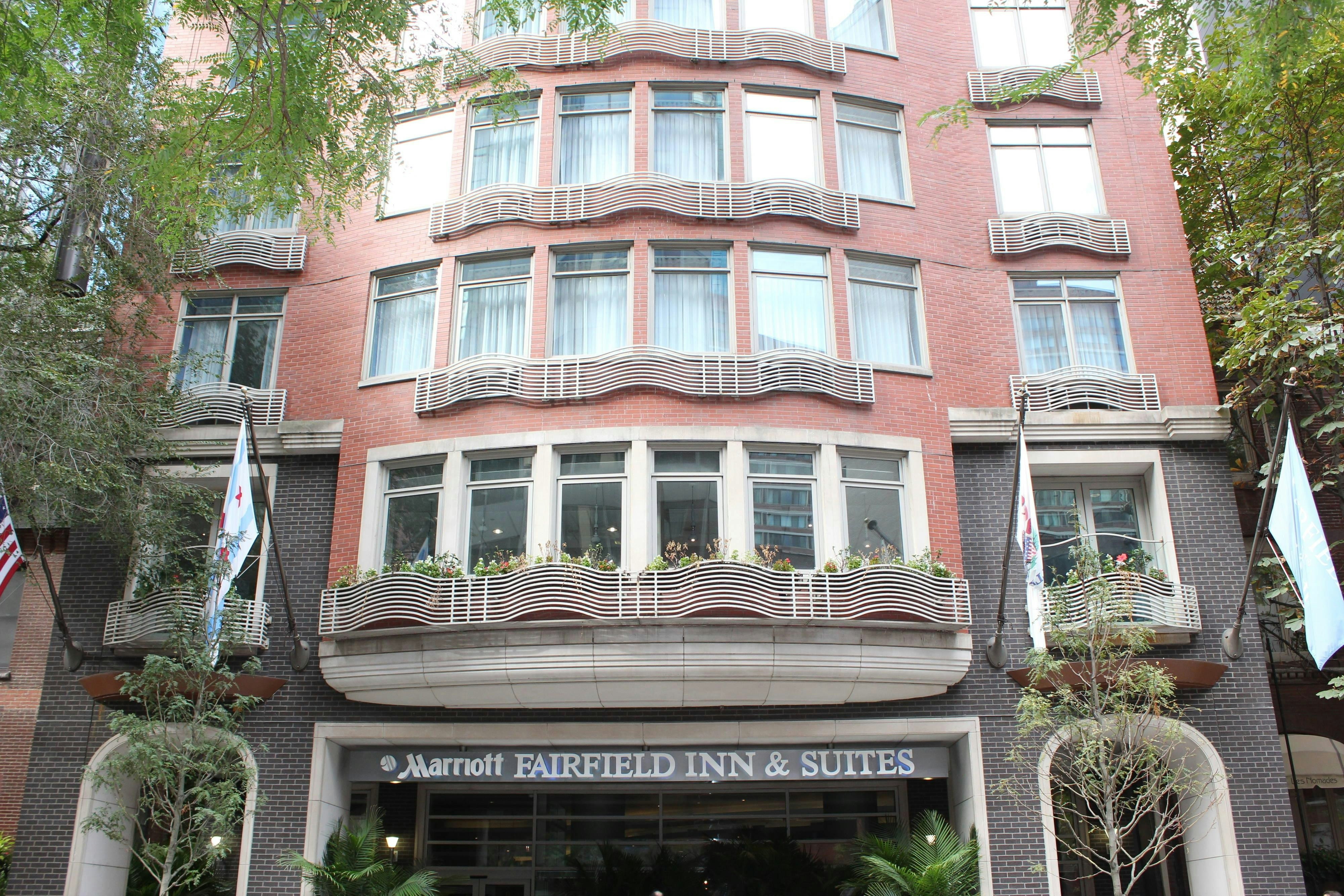 Fairfield Inn & Suites Chicago Downtown / Magnificent Mile 1/16