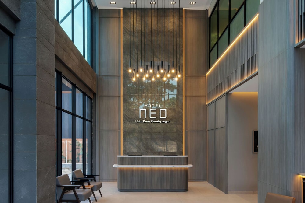 Hotel Neo Kota Baru Parahyangan 15/88