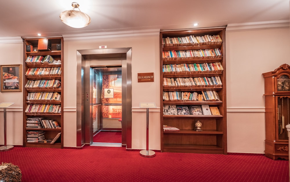 BEST WESTERN HOTEL CAPITAL 26/50