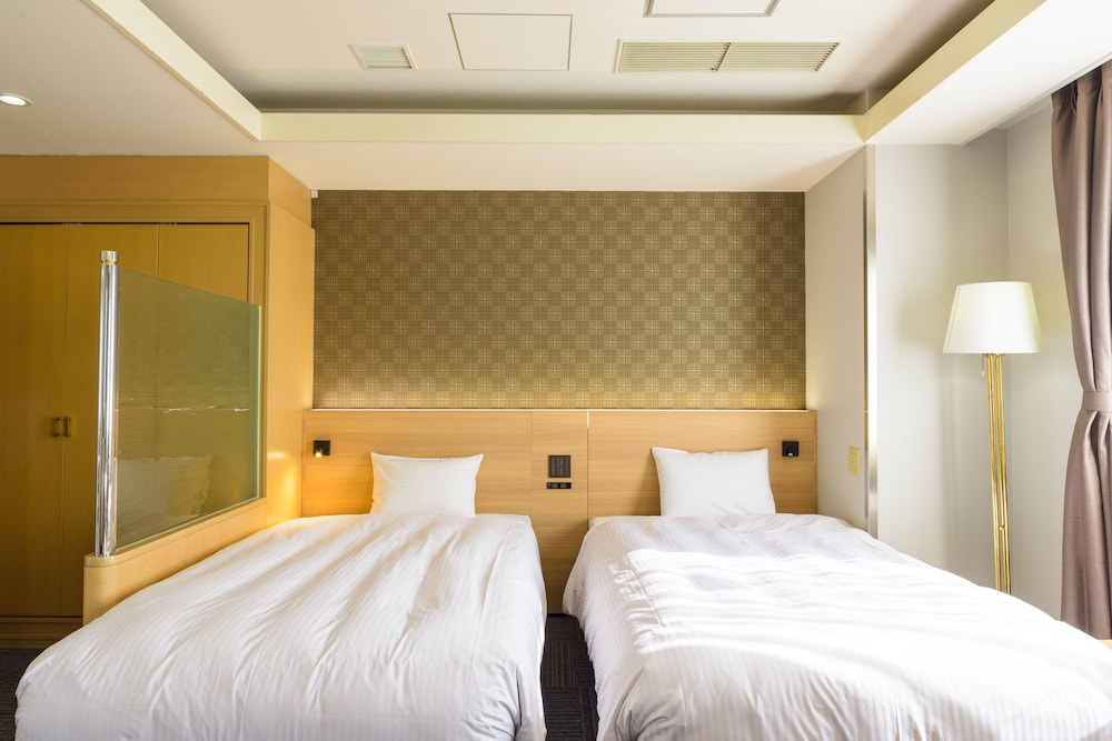 Surestay Plus Hotel By Best Western Shin-Osaka 20/45