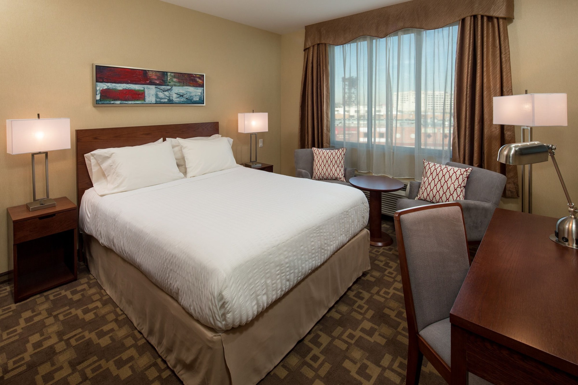 ROOM, QUEEN BED, ACCESSIBLE
