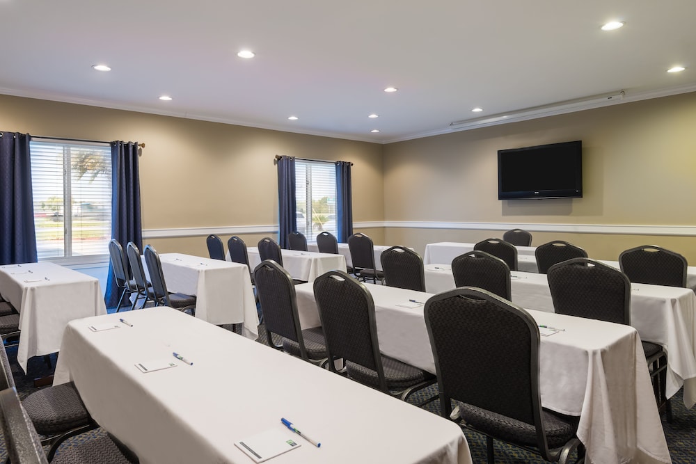 Holiday Inn Express Hotel Suites New Iberia Avery Island 65/80