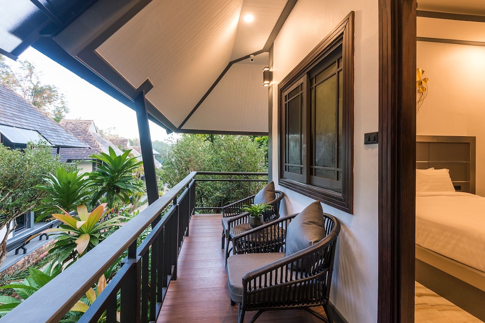 Loy Chalet 16/36