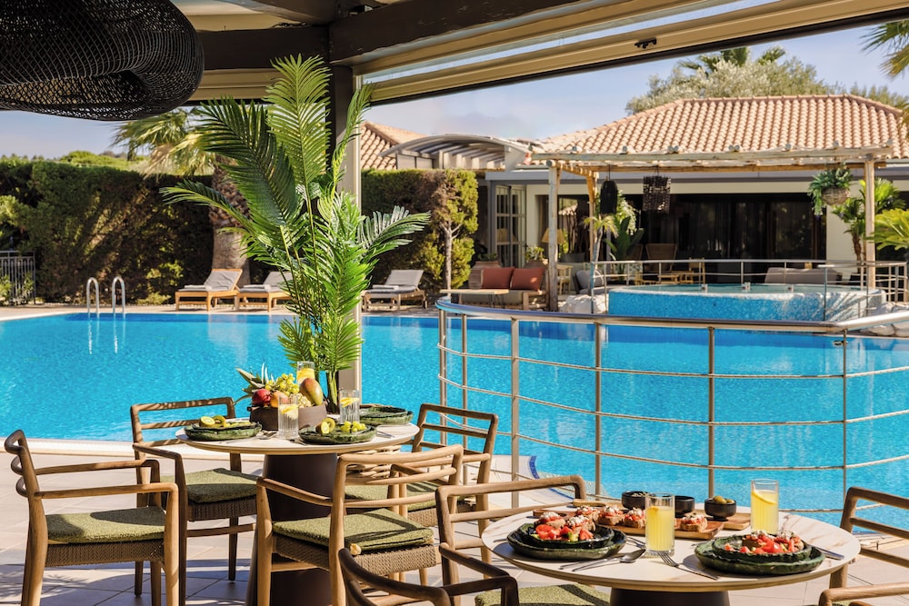 Avithos Resort 79/92