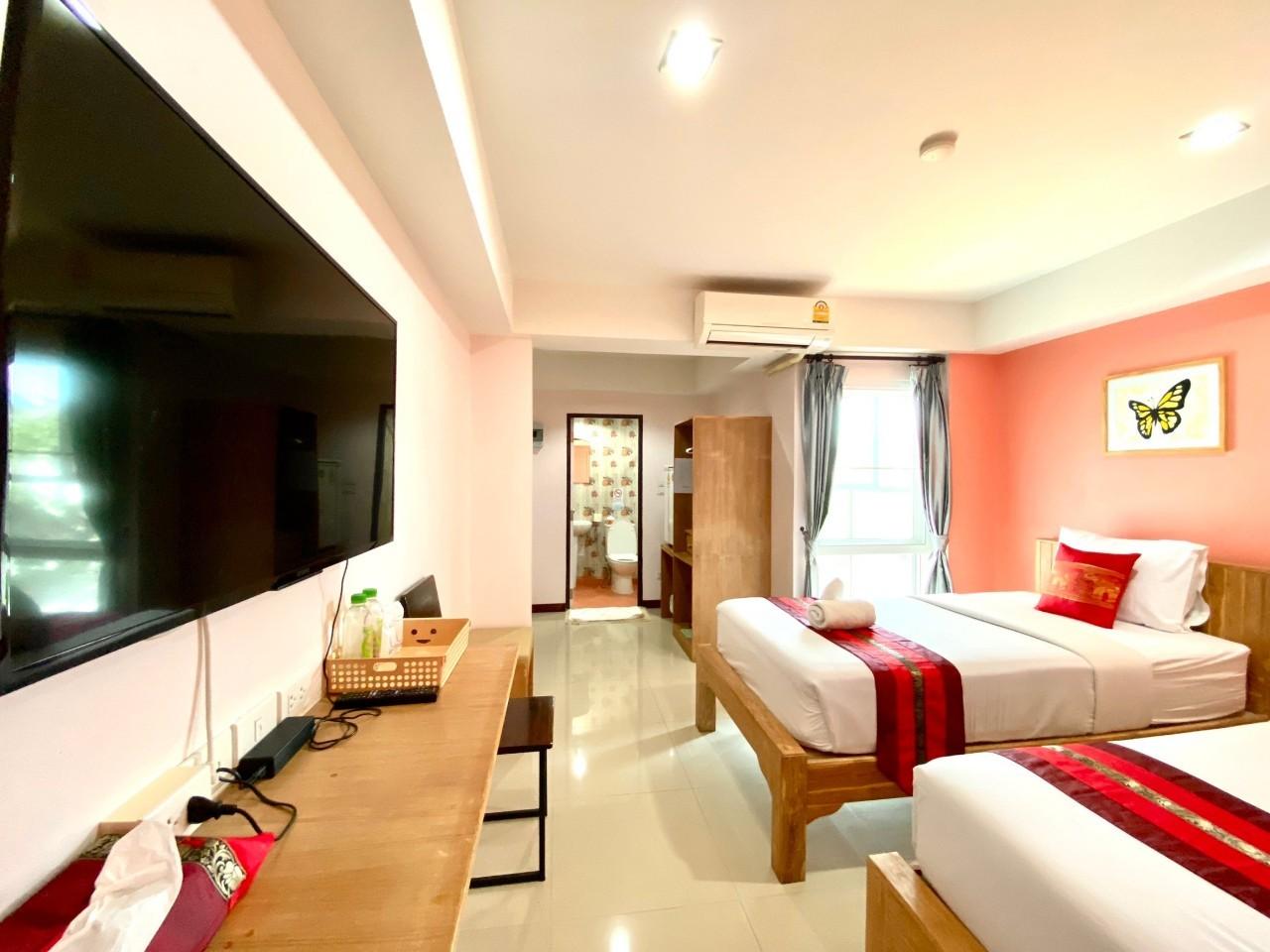 DELUXE, TWIN BEDS
