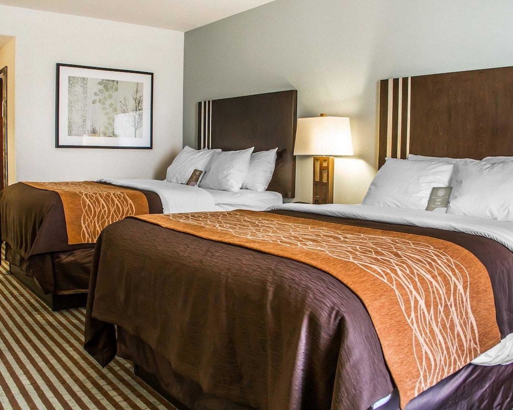 Comfort Inn and Suites Perry I-35 5/36