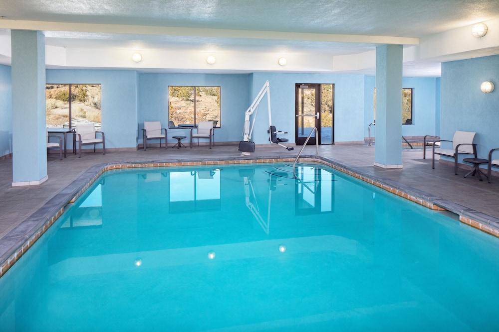 Holiday Inn Express Hotel and Suites Los Alamos Entrada Park 43/73