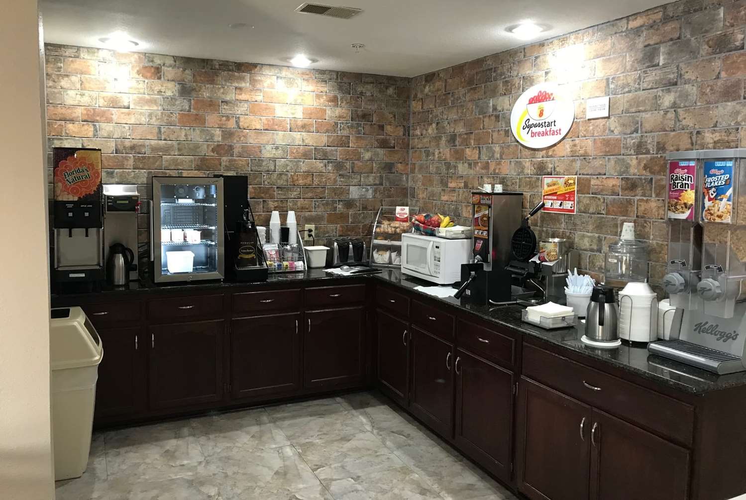 Harmony Hotel Hernando 3/35
